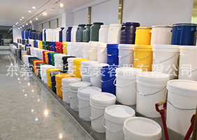 亚洲水娃三公主吉安容器一楼涂料桶、机油桶展区